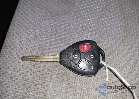 2013 Toyota Yaris Le z USA, uszkodzony, nr VIN JTDKTUD39DD547326